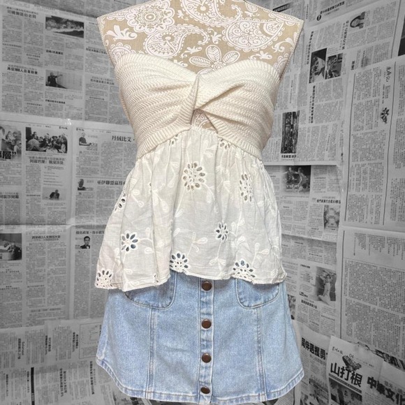 White Strapless Twist Front Top Eyelet Lace Peplum Boho Cottagecore Festival XS - Picture 1 of 7